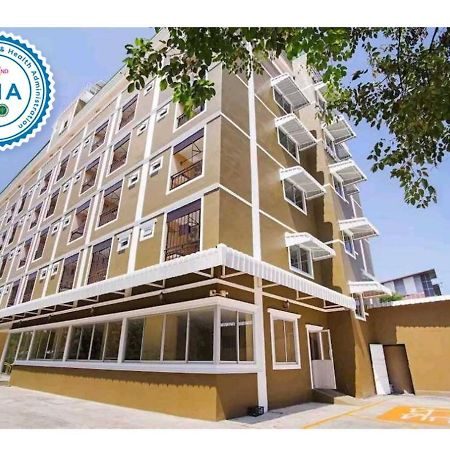 Wises Hotel Ban Bang Phra Bagian luar foto